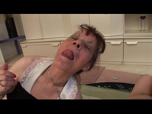 ❤️ Dues àvies i un avi fan un trio ❤️ Porno anal a nosaltres ❤